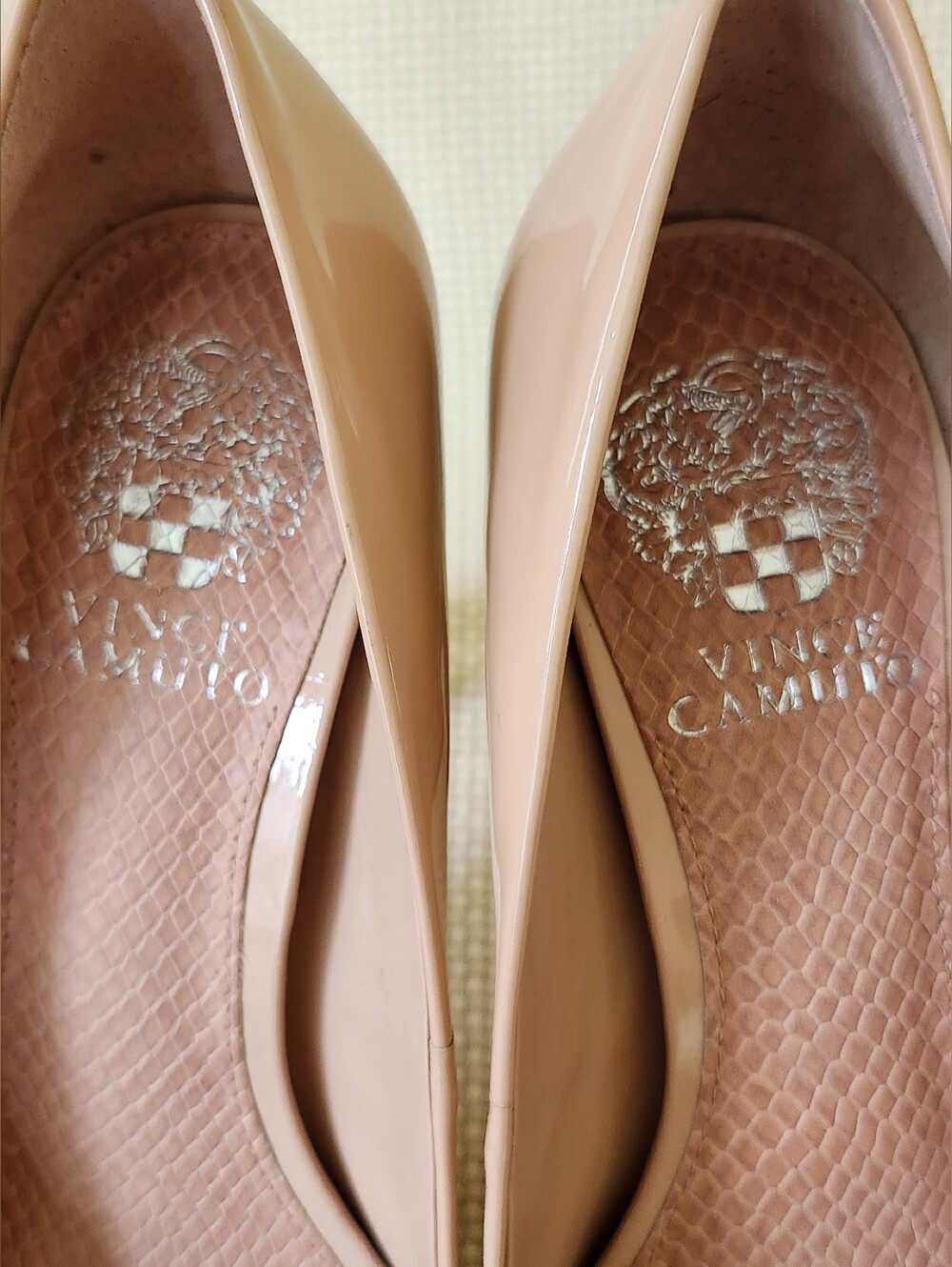 Vince Camuto Slaytia Nude Patent Pumps Clear Flare Heel NWOB Sz9 Fits 8 8.5 READ - Picture 5 of 16